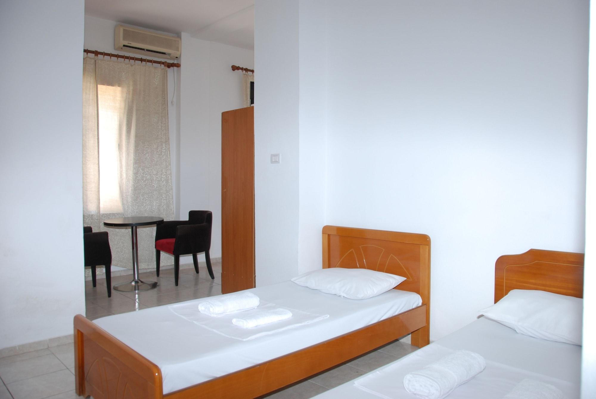 Casa Mia Hotel Саранда Экстерьер фото