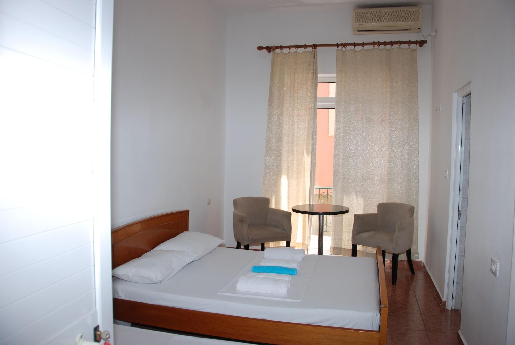 Casa Mia Hotel Саранда Экстерьер фото